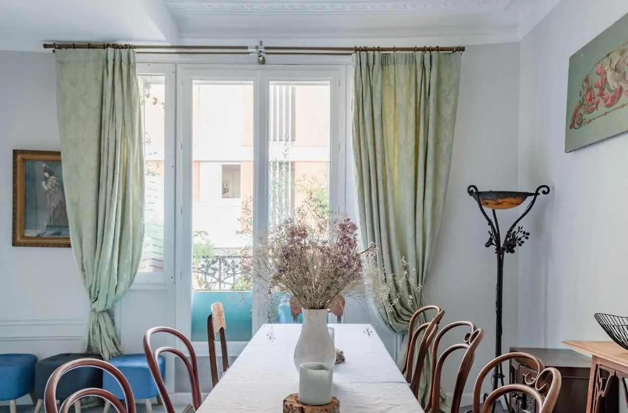 Maison Chanzy 2* Париж